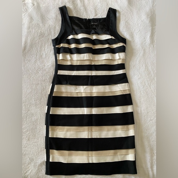 WHITE House Black Market Dress Size 8 - Picture 1 of 9